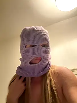 Snapshot of Milfnextdaw chatting on October 2025 08:31:01 PM Milfnextdaw online show from October 2025 08:31:01 PM