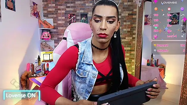 Starhott  online show from September 2025 07:12:01 AM