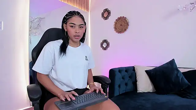 Scarlet summer  online show from September 2025 12:26:01 PM