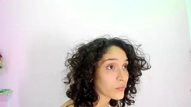 Snapshot of TeensNews18 chatting on September 2025 11:13:02 AM TeensNews18 online show from September 2025 11:13:02 AM