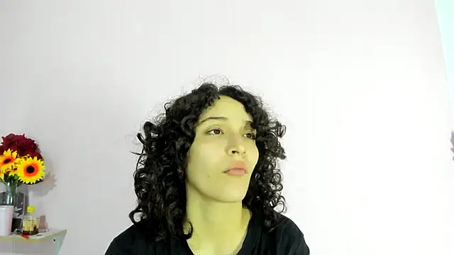 Snapshot of TeensNews18 chatting on October 2025 11:48:02 PM TeensNews18 online show from October 2025 11:48:02 PM