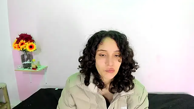 Snapshot of TeensNews18 chatting on October 2025 11:11:01 AM TeensNews18 online show from October 2025 11:11:01 AM