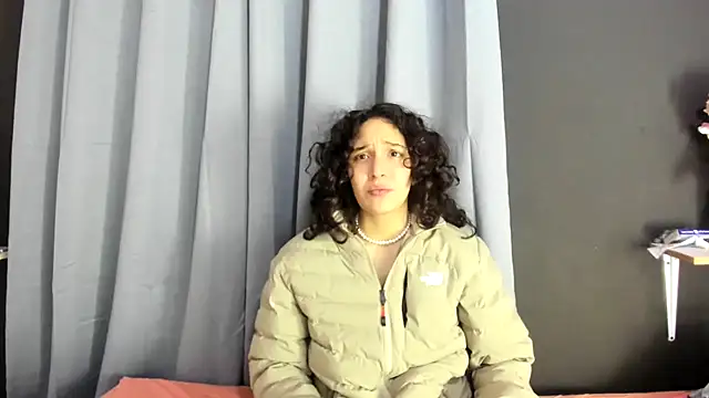 Snapshot of TeensNews18 chatting on November 2025 12:46:01 AM TeensNews18 online show from November 2025 12:46:01 AM