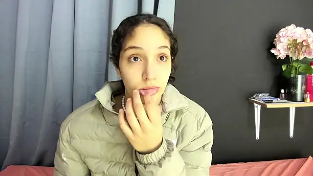 Snapshot of TeensNews18 chatting on November 2025 01:01:02 PM TeensNews18 online show from November 2025 01:01:02 PM