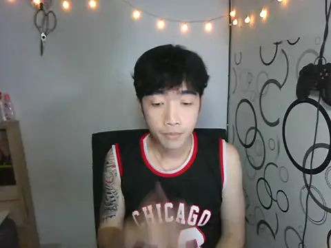 moaman190 online show from October 2025 04:18:01 PM