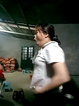 Snapshot of Maymay0033 chatting on November 2025 11:04:02 PM Maymay0033 online show from November 2025 11:04:02 PM