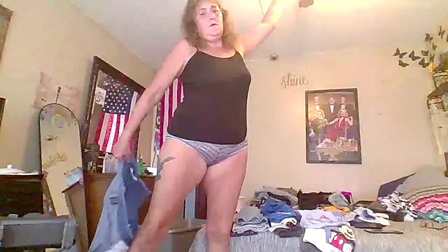 Snapshot of Bored_Grandma chatting on September 2025 07:19:02 PM Bored Grandma online show from September 2025 07:19:02 PM