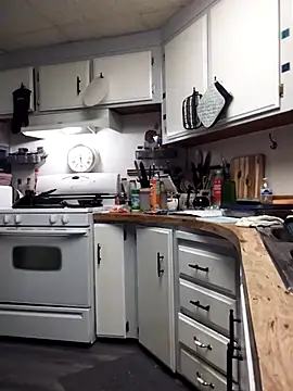 Snapshot of Bored_Grandma chatting on November 2025 07:18:01 AM Bored Grandma online show from November 2025 07:18:01 AM