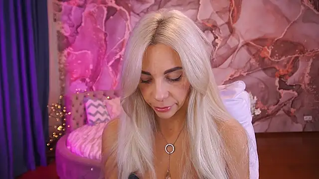 BellaRayyy online show from October 2025 02:01:02 PM