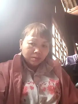  YooY  online show from December 2025 01:47:01 AM