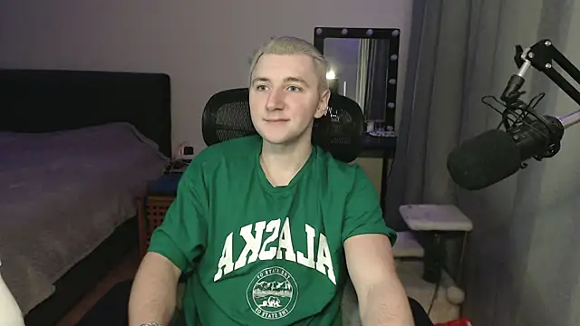 Snapshot of Elvin_Vaenight chatting on November 2025 10:26:01 PM Elvin Vaenight online show from November 2025 10:26:01 PM