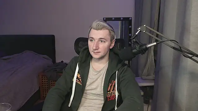 Snapshot of Elvin_Vaenight chatting on November 2025 11:19:02 PM Elvin Vaenight online show from November 2025 11:19:02 PM