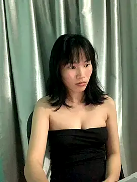 Snapshot of Ly-ny chatting on October 2025 06:54:01 PM Ly-ny online show from October 2025 06:54:01 PM