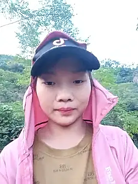 Snapshot of Ananine chatting on November 2025 11:48:01 PM Ananine online show from November 2025 11:48:01 PM