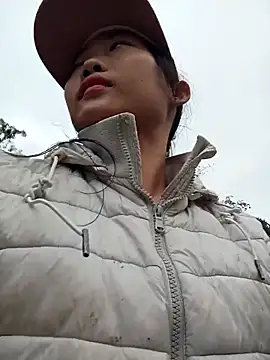 Snapshot of Ananine chatting on December 2025 12:31:02 AM Ananine online show from December 2025 12:31:02 AM