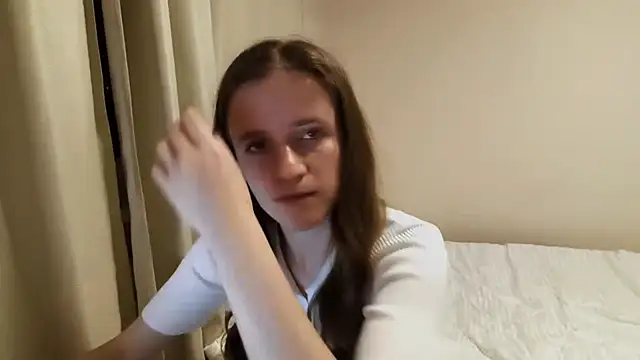 LutealTwinkie online show from September 2025 05:45:01 PM