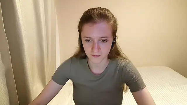 LutealTwinkie online show from September 2025 04:41:02 PM