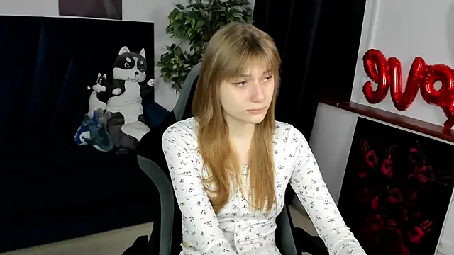 SophieLumen online show from September 2025 05:01:01 PM