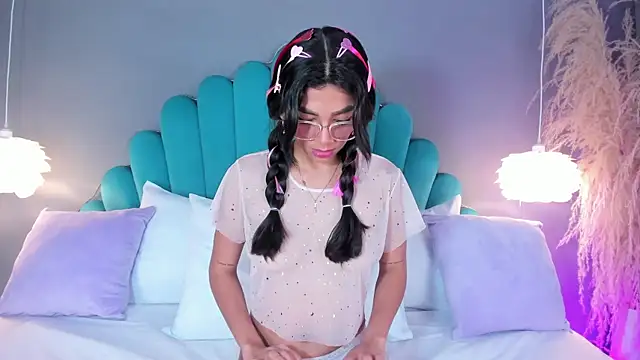 AlassiaHocthner online show from October 2025 11:41:02 AM