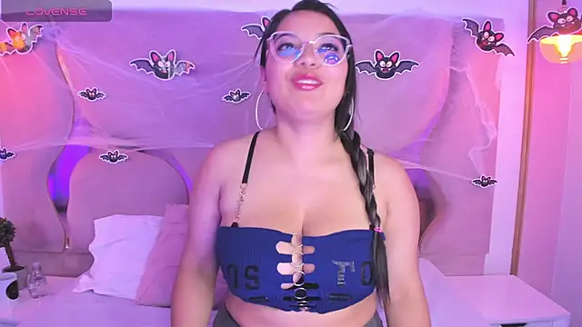 AbbieJoness   online show from October 2025 01:56:01 PM