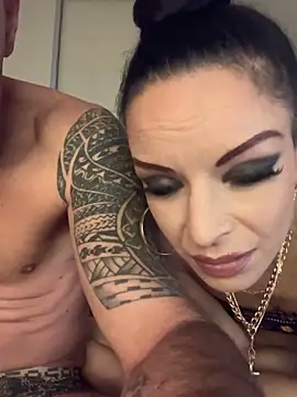 Enriko Aisah2025 online show from November 2025 02:41:01 PM