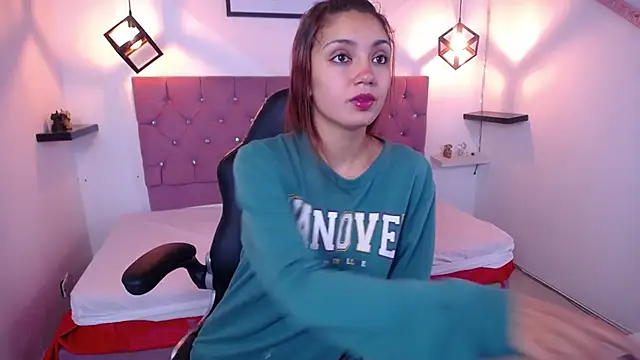 Ariana Toro online show from September 2025 02:29:02 PM