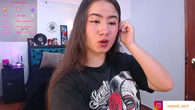 naomii san online show from September 2025 08:52:02 PM