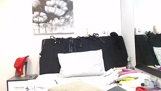 Snapshot of DonnaJoness chatting on October 2025 06:41:01 PM DonnaJoness online show from October 2025 06:41:01 PM