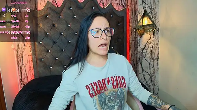 Zami Escobar of online show from September 2025 06:52:01 PM