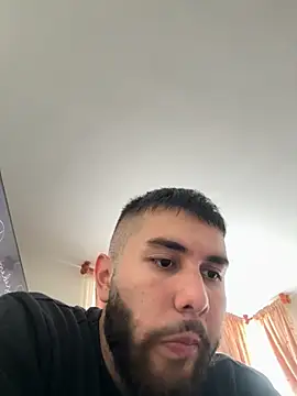 Snapshot of Diicaprio69 chatting on October 2025 09:46:01 PM Diicaprio69 online show from October 2025 09:46:01 PM