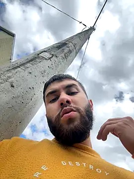 Snapshot of Diicaprio69 chatting on October 2025 07:47:02 PM Diicaprio69 online show from October 2025 07:47:02 PM