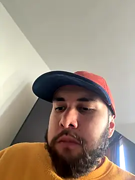 Snapshot of Diicaprio69 chatting on November 2025 09:50:02 PM Diicaprio69 online show from November 2025 09:50:02 PM