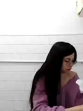 Snapshot of Kylie_Rivers chatting on October 2025 11:07:01 AM Kylie Rivers online show from October 2025 11:07:01 AM