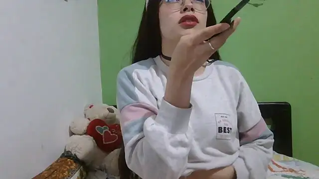 Snapshot of Kylie_Rivers chatting on December 2025 11:22:01 PM Kylie Rivers online show from December 2025 11:22:01 PM