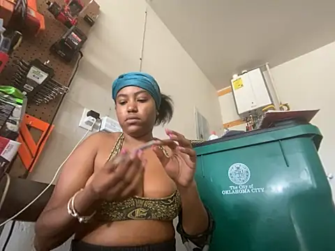 Snapshot of princesslivv chatting on October 2025 08:29:01 PM princesslivv online show from October 2025 08:29:01 PM