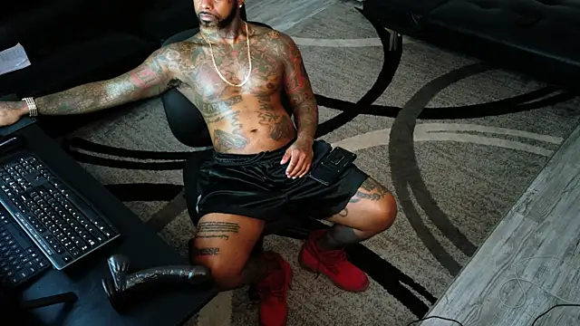 SLANGONDEMHOES online show from October 2025 06:50:01 PM