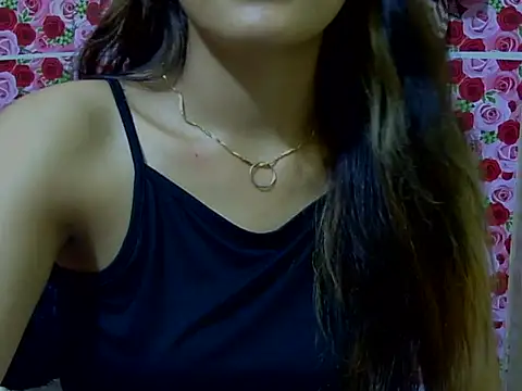Amira90 online show from September 2025 09:48:02 PM