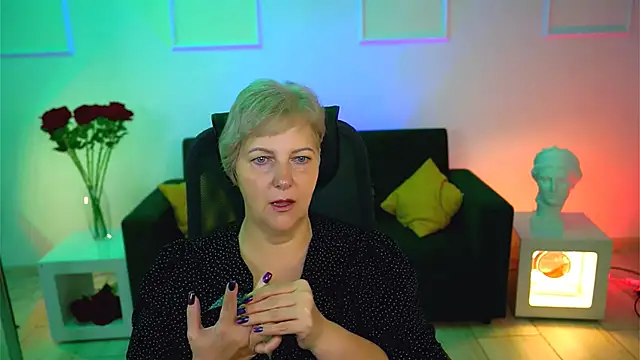 Snapshot of MaryMogan chatting on October 2025 04:56:02 AM MaryMogan online show from October 2025 04:56:02 AM