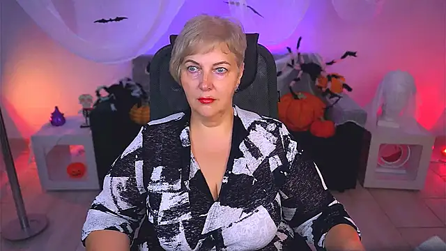 Snapshot of MaryMogan chatting on October 2025 04:45:01 AM MaryMogan online show from October 2025 04:45:01 AM