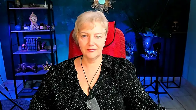 Snapshot of MaryMogan chatting on October 2025 05:00:02 AM MaryMogan online show from October 2025 05:00:02 AM