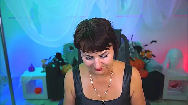 HelenBeler online show from October 2025 12:45:01 PM