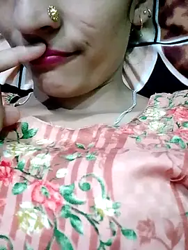 Snapshot of Pahadi_couple chatting on October 2025 08:45:02 AM Pahadi couple online show from October 2025 08:45:02 AM