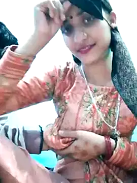 Snapshot of Pahadi_couple chatting on October 2025 05:21:02 AM Pahadi couple online show from October 2025 05:21:02 AM