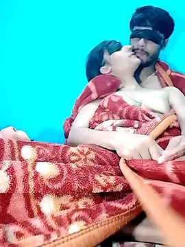 Snapshot of Pahadi_couple chatting on October 2025 05:25:01 PM Pahadi couple online show from October 2025 05:25:01 PM