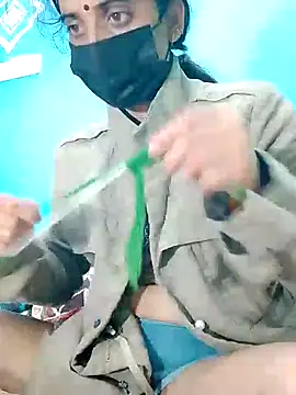 Snapshot of Pahadi_couple chatting on November 2025 06:12:02 AM Pahadi couple online show from November 2025 06:12:02 AM