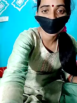 Snapshot of Pahadi_couple chatting on November 2025 07:39:01 AM Pahadi couple online show from November 2025 07:39:01 AM