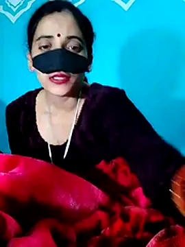 Snapshot of Pahadi_couple chatting on November 2025 04:29:02 PM Pahadi couple online show from November 2025 04:29:02 PM