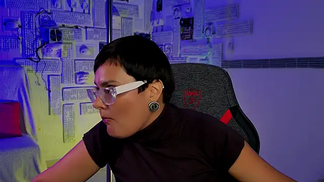 LauraDavidsons online show from October 2025 04:35:02 PM