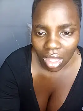 Snapshot of TheSpiceyQueen chatting on September 2025 11:26:02 PM TheSpiceyQueen online show from September 2025 11:26:02 PM