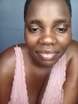 Snapshot of TheSpiceyQueen chatting on September 2025 12:38:02 PM TheSpiceyQueen online show from September 2025 12:38:02 PM